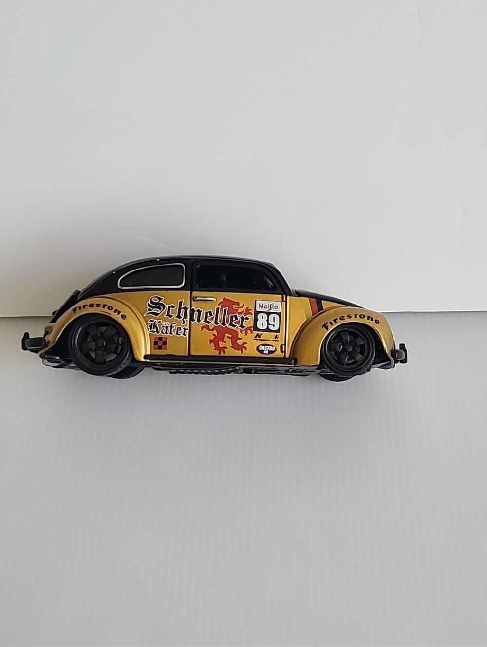 Gold & Black Vintage Beetle Toy Car - 'Schneller' Racer Maisto 1/24 Scale Rare - Picture 11 of 16
